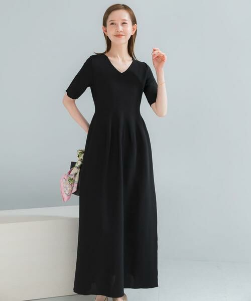 URBAN RESEARCH ROSSO / アーバンリサーチ ロッソ ワンピース | 『一部WEB限定カラー』フォルムニットVネックワンピース（ブラック）