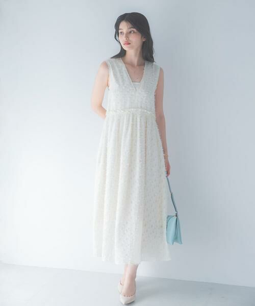 URBAN RESEARCH ROSSO / アーバンリサーチ ロッソ ワンピース | カットジャガードVネックワンピース（オフホワイト）