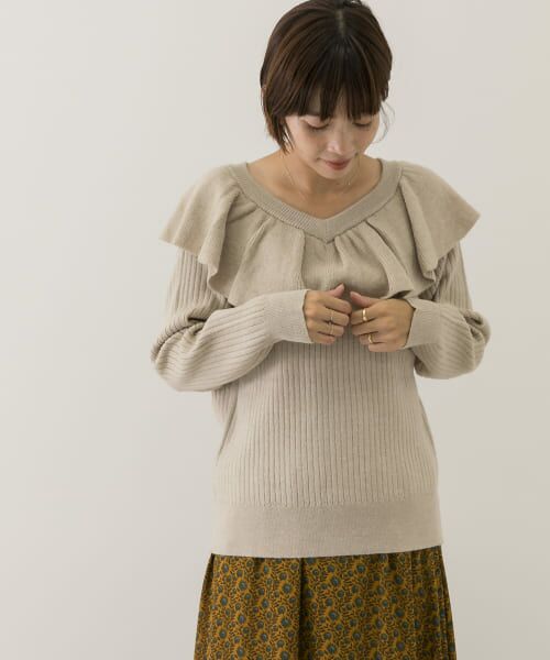 ＊＊URBAN RESEARCH ROSSO / アーバンリサーチ ロッソ ニット・セーター | F by ROSSO　フリルカラーニットプルオーバー（L/BEIGE）