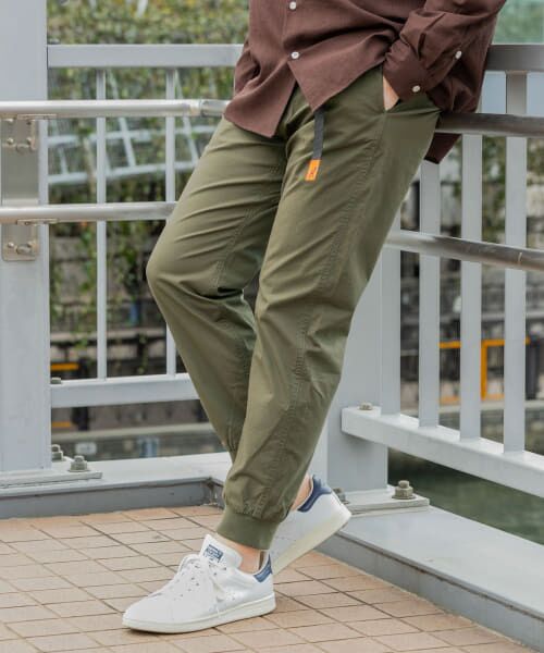 ＊＊URBAN RESEARCH ROSSO / アーバンリサーチ ロッソ その他パンツ | 『別注』GRAMICCI ストレッチウェザージョガーパンツ（OLIVE）
