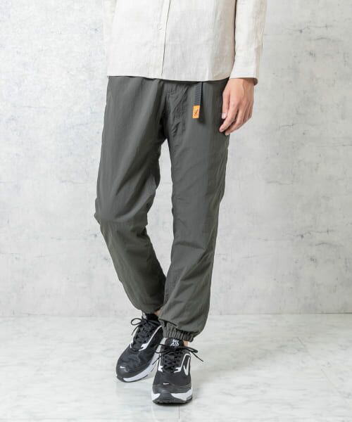 ＊＊URBAN RESEARCH ROSSO / アーバンリサーチ ロッソ その他パンツ | 『別注』GRAMICCI　グラミチ デュラブルナイロンジョガーパンツ（CHARCOAL）
