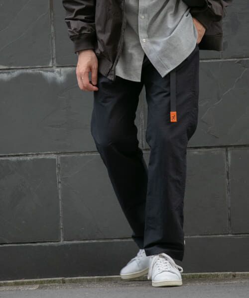 GRAMICCI アーバンリサーチ別注 ブラック パンツ アーバンリサーチ ドアーズ別注 “Gramicci” 人気のDenim