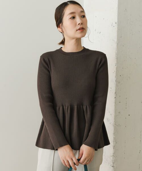 ＊＊URBAN RESEARCH ROSSO / アーバンリサーチ ロッソ ニット・セーター | F by ROSSO　ウォッシャブルペプラムニット（BROWN）