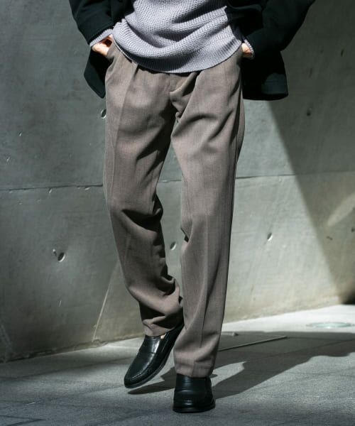 ＊＊URBAN RESEARCH ROSSO / アーバンリサーチ ロッソ その他パンツ | 『セットアップ対応』『XLサイズあり』クラシック2タックテーパードパンツ（GREIGE）