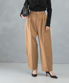 タックカーブパンツ