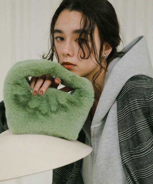 ＊＊URBAN RESEARCH ROSSO / アーバンリサーチ ロッソ ハンドバッグ | LE VERNIS　Fake fur micro bag（グリーン）