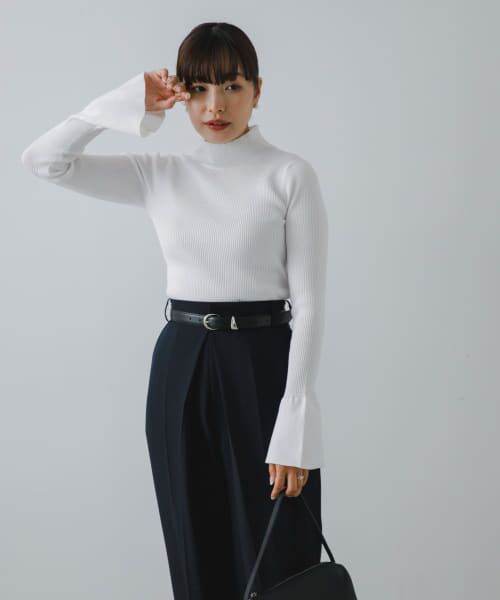 ＊＊URBAN RESEARCH ROSSO / アーバンリサーチ ロッソ ニット・セーター | F by ROSSO　ウォッシャブル袖フリルコンパクトニット（OFF WHITE）