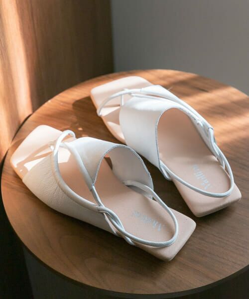 ＊＊URBAN RESEARCH ROSSO / アーバンリサーチ ロッソ サンダル | Mollini　クロスフラットサンダル（WHITE）