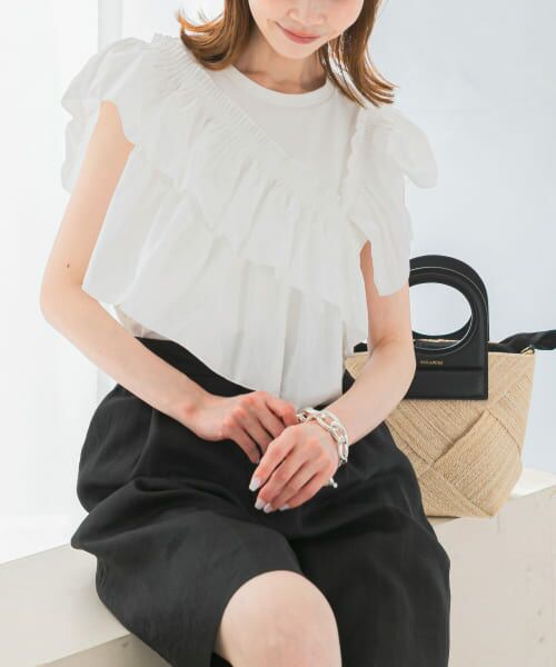 ＊＊URBAN RESEARCH ROSSO / アーバンリサーチ ロッソ Tシャツ | プリーツフリルデザインプルオーバー（OFF WHITE）