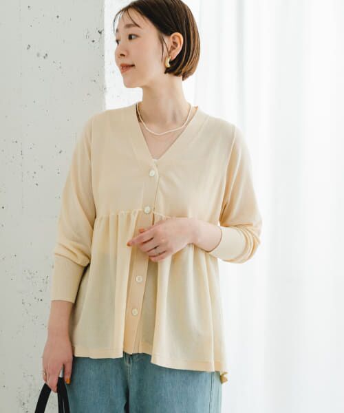 ＊＊URBAN RESEARCH ROSSO / アーバンリサーチ ロッソ カーディガン・ボレロ | F by ROSSO　UVCUTペプラムニットカーディガン（OFF WHITE）