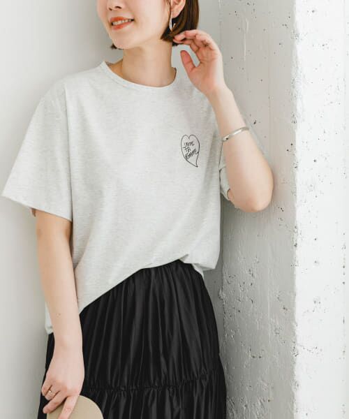 ＊＊URBAN RESEARCH ROSSO / アーバンリサーチ ロッソ Tシャツ | F by ROSSO　ロゴプリントTシャツ（OATMEAL）