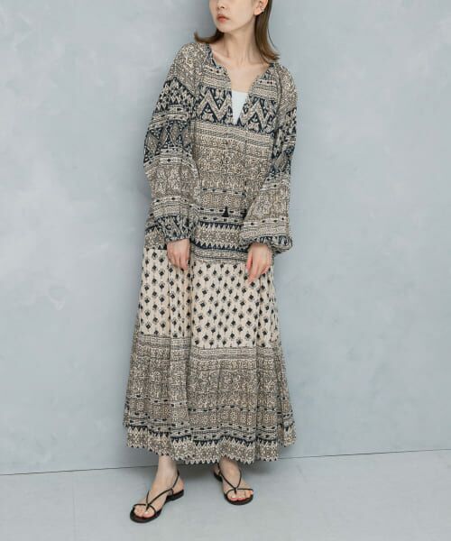 セール】 sara mallika COTTON BORDER PRINT LONG DRESS