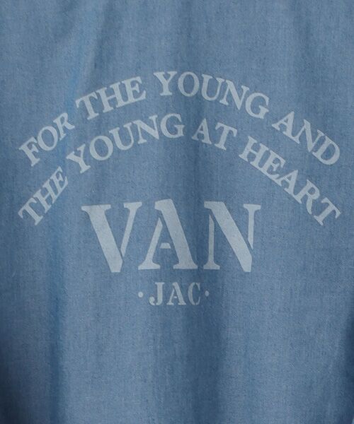 VAN / ヴァン シャツ・ブラウス | ライトインディゴデニムシャツ＜バックプリント＞ | 詳細4