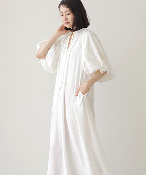 VERSEAU / ヴェルソー ロング・マキシ丈ワンピース | エアリーブロードカフタンOP | 詳細2