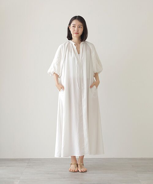 VERSEAU / ヴェルソー ロング・マキシ丈ワンピース | エアリーブロードカフタンOP | 詳細3