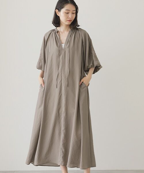 VERSEAU / ヴェルソー ロング・マキシ丈ワンピース | エアリーブロードカフタンOP | 詳細9