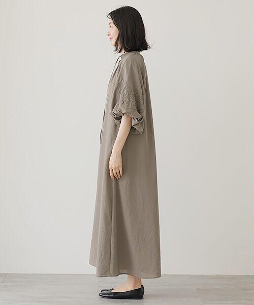 VERSEAU / ヴェルソー ロング・マキシ丈ワンピース | エアリーブロードカフタンOP | 詳細10