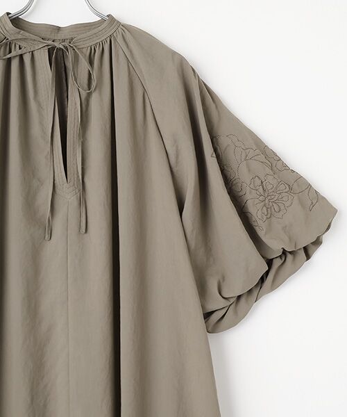 VERSEAU / ヴェルソー ロング・マキシ丈ワンピース | エアリーブロードカフタンOP | 詳細5