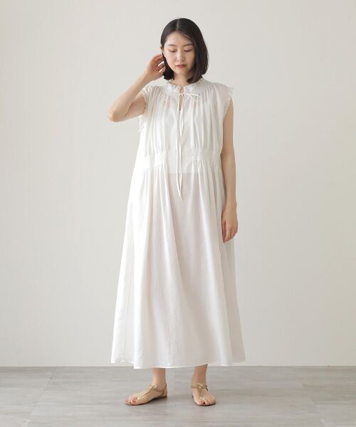 VERSEAU / ヴェルソー ロング・マキシ丈ワンピース | フレンチスリーブスモッキングOP | 詳細4