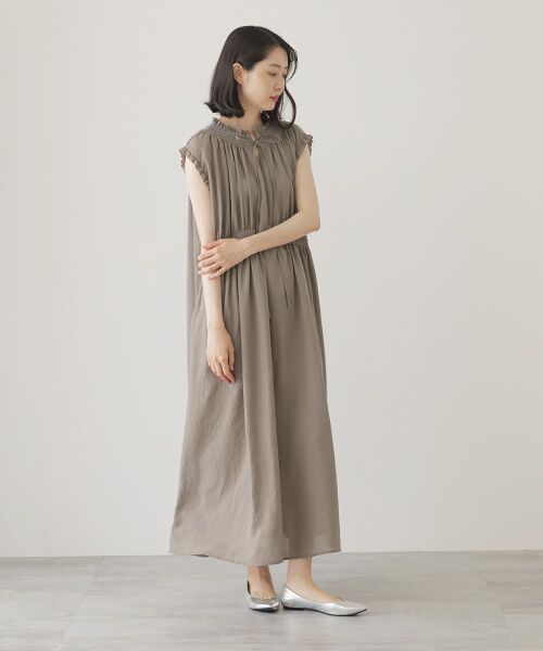 VERSEAU / ヴェルソー ロング・マキシ丈ワンピース | フレンチスリーブスモッキングOP | 詳細13