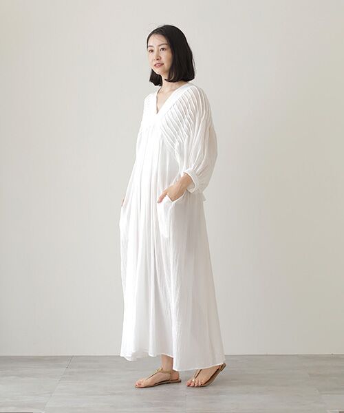 VERSEAU / ヴェルソー ロング・マキシ丈ワンピース | ドルマンスリーブピンタックOP | 詳細4