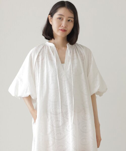 VERSEAU / ヴェルソー ロング・マキシ丈ワンピース | バルーンスリーブカフタンレースOP | 詳細2