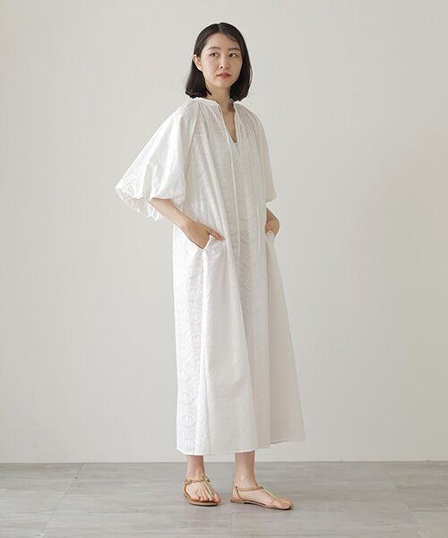 VERSEAU / ヴェルソー ロング・マキシ丈ワンピース | バルーンスリーブカフタンレースOP | 詳細4