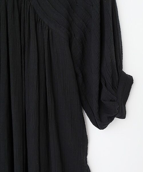 VERSEAU / ヴェルソー ロング・マキシ丈ワンピース | ドルマンスリーブ・ピンタックワンピース | 詳細3