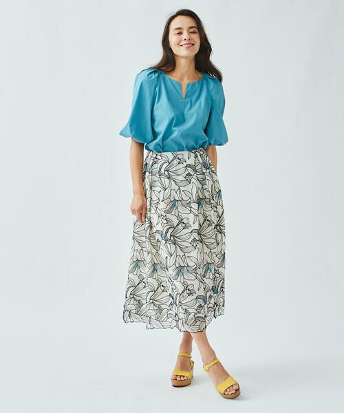 Viaggio Blu / ビアッジョブルー スカート | フラワー刺繍楊柳スカート | 詳細15
