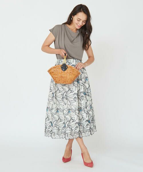 Viaggio Blu / ビアッジョブルー スカート | フラワー刺繍楊柳スカート | 詳細6