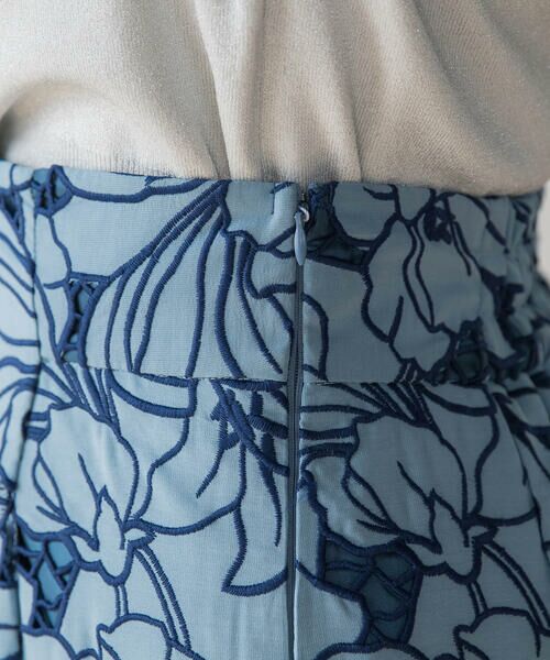 Viaggio Blu / ビアッジョブルー スカート | フラワーカットワーク刺繍フレアスカート | 詳細14