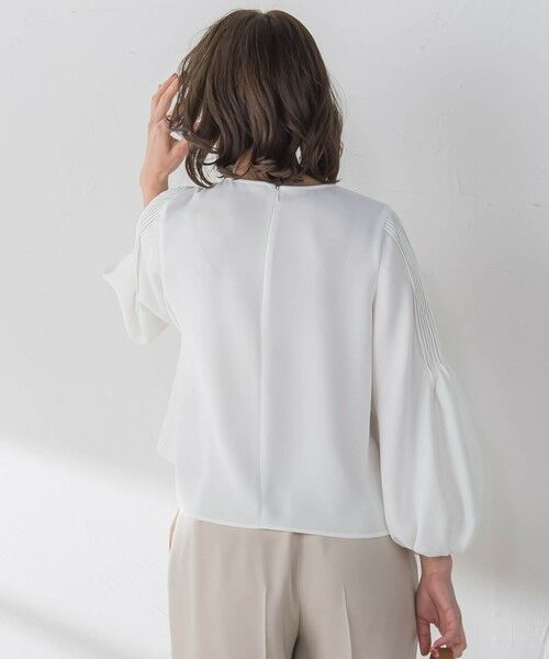 Viaggio Blu / ビアッジョブルー シャツ・ブラウス | スムージーサテン袖ピンタックブラウス≪洗濯機で洗える≫ | 詳細2