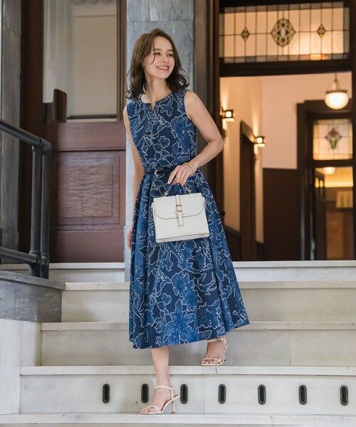 Viaggio Blu / ビアッジョブルー ロング・マキシ丈ワンピース | 【WEB限定】オパールフラワーデニムワンピース≪洗濯機で洗える≫ | 詳細1