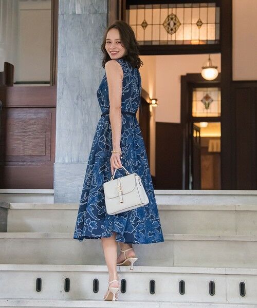 Viaggio Blu / ビアッジョブルー ロング・マキシ丈ワンピース | 【WEB限定】オパールフラワーデニムワンピース≪洗濯機で洗える≫ | 詳細3