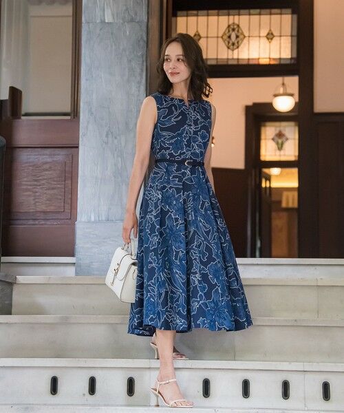 Viaggio Blu / ビアッジョブルー ロング・マキシ丈ワンピース | 【WEB限定】オパールフラワーデニムワンピース≪洗濯機で洗える≫ | 詳細4