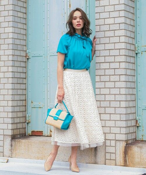 Viaggio Blu / ビアッジョブルー ミニ・ひざ丈スカート | フラワーローブスカート | 詳細3