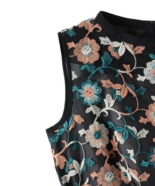 Viaggio Blu / ビアッジョブルー ロング・マキシ丈ワンピース | チュールフラワー刺繍ワンピース | 詳細19