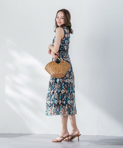 Viaggio Blu / ビアッジョブルー ロング・マキシ丈ワンピース | チュールフラワー刺繍ワンピース | 詳細21