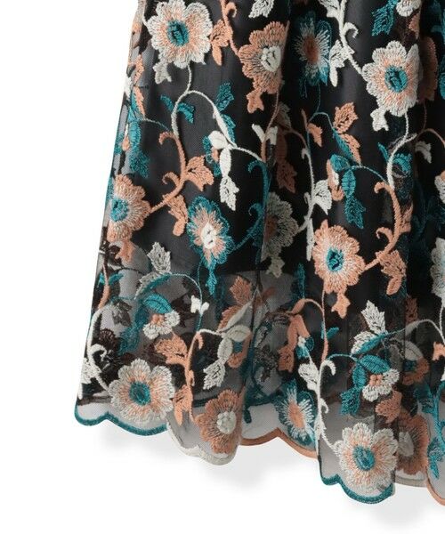 Viaggio Blu / ビアッジョブルー ロング・マキシ丈ワンピース | チュールフラワー刺繍ワンピース | 詳細12