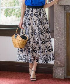 チュールフラワー刺繍スカート