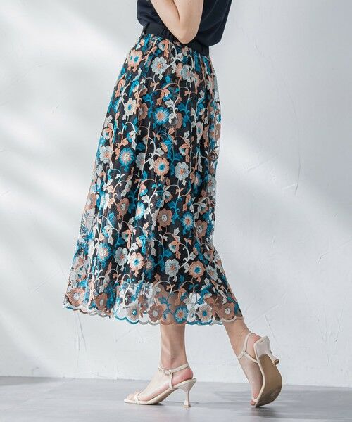 Viaggio Blu / ビアッジョブルー ミニ・ひざ丈スカート | チュールフラワー刺繍スカート | 詳細16