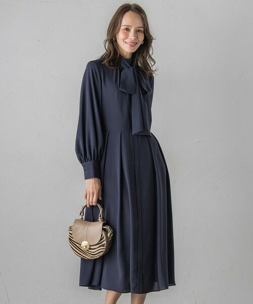 Viaggio Blu / ビアッジョブルー ロング・マキシ丈ワンピース | ボウタイワンピース≪手洗い可能≫ | 詳細1