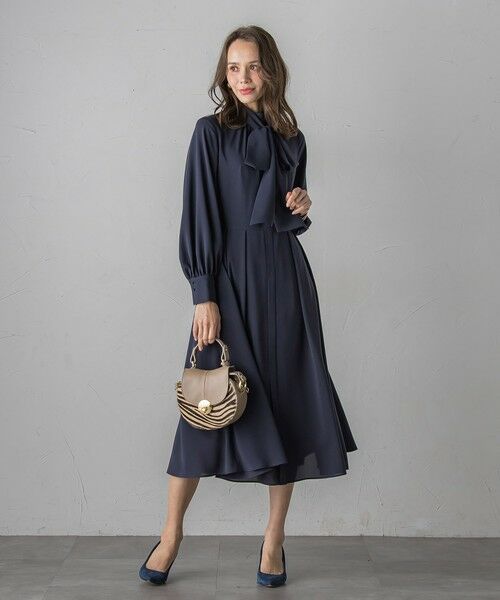 Viaggio Blu / ビアッジョブルー ロング・マキシ丈ワンピース | ボウタイワンピース≪手洗い可能≫ | 詳細6