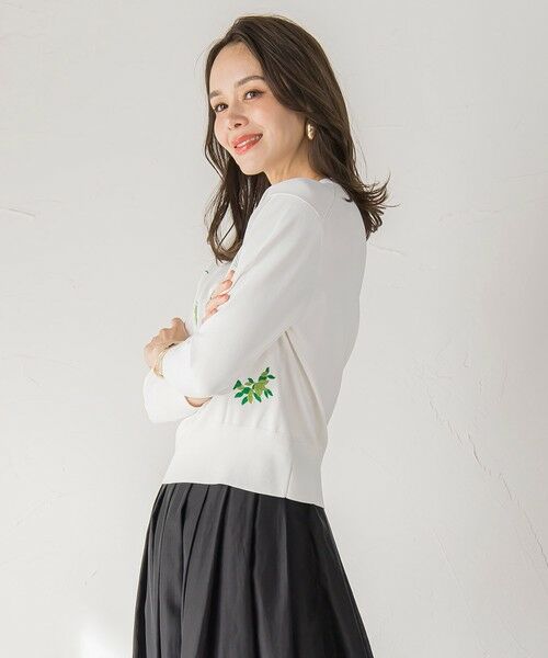 Viaggio Blu / ビアッジョブルー ニット・セーター | バタフライ刺繍ニット≪手洗い可能≫ | 詳細2