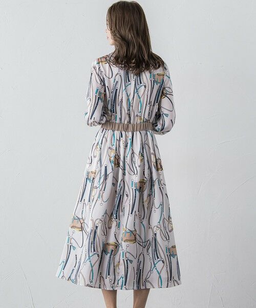 Viaggio Blu / ビアッジョブルー ロング・マキシ丈ワンピース | 馬具プリントワンピース≪手洗い可能≫ | 詳細4