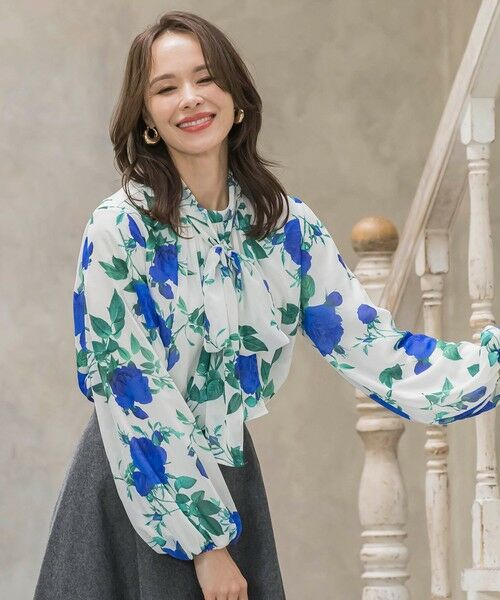 Viaggio Blu/ビアッジョブルー ブルーローズプリントブラウス&#8810;洗濯機で洗える&#8811; オフホワイト M