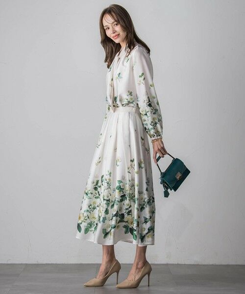 Viaggio Blu / ビアッジョブルー ミニ・ひざ丈スカート | クリスマスローズスカート | 詳細5