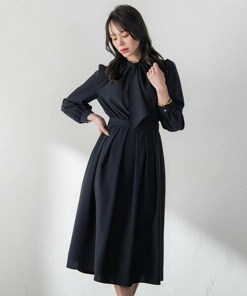 Viaggio Blu / ビアッジョブルー ロング・マキシ丈ワンピース | ボウタイシャンブレーワンピース | 詳細2