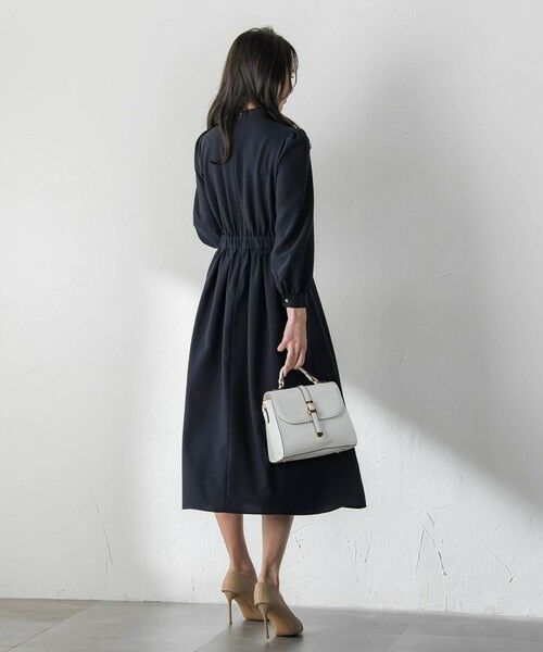 Viaggio Blu / ビアッジョブルー ロング・マキシ丈ワンピース | ボウタイシャンブレーワンピース | 詳細5