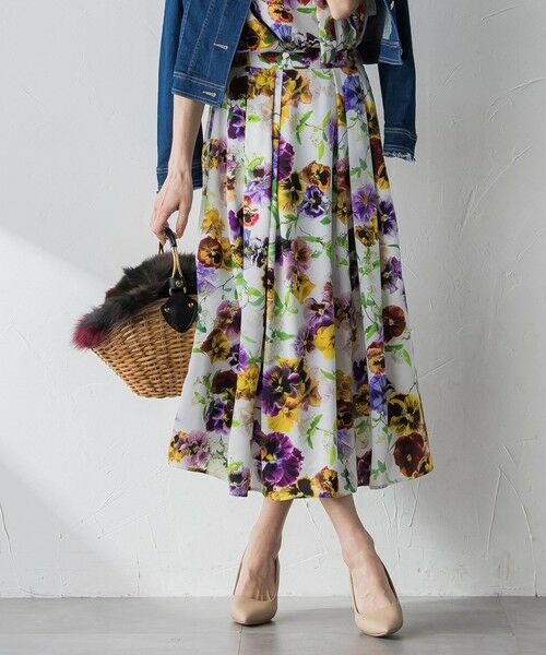 Viaggio Blu / ビアッジョブルー ミニ・ひざ丈スカート | 【KEITA KAWASAKI × Viaggio Bluコラボ】パンジープリントスカート | 詳細14